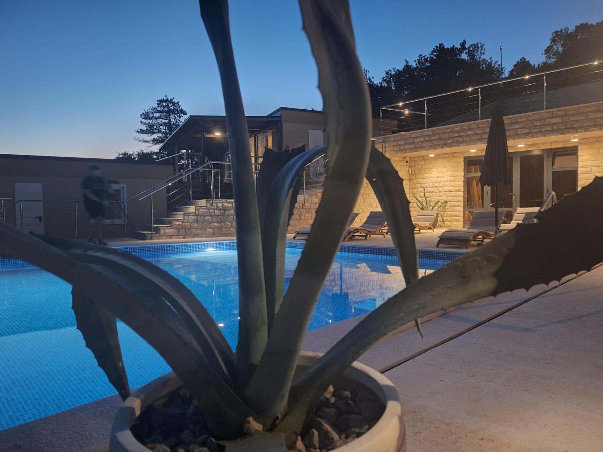 Hotel Boora Glamp Experience & Heated Infinity Pool Senj  Zewnętrze zdjęcie