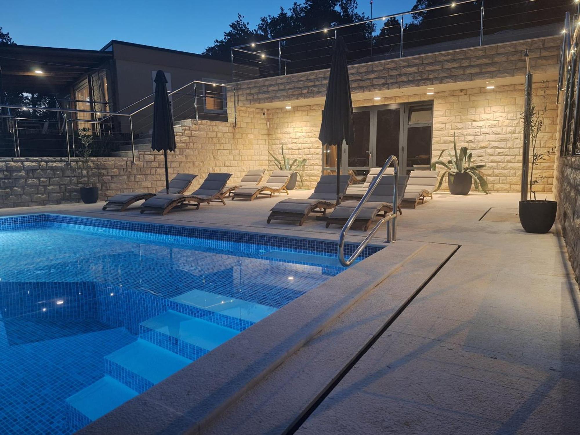 Hotel Boora Glamp Experience & Heated Infinity Pool Senj  Zewnętrze zdjęcie
